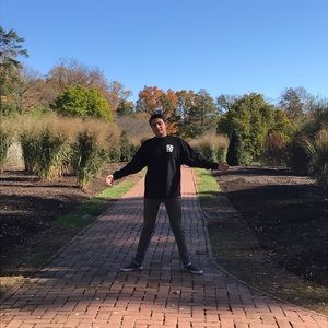 Meet your Posher, Elliott